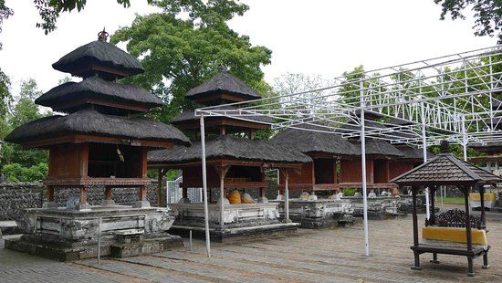 Pura Dalem Sakenan Serangan